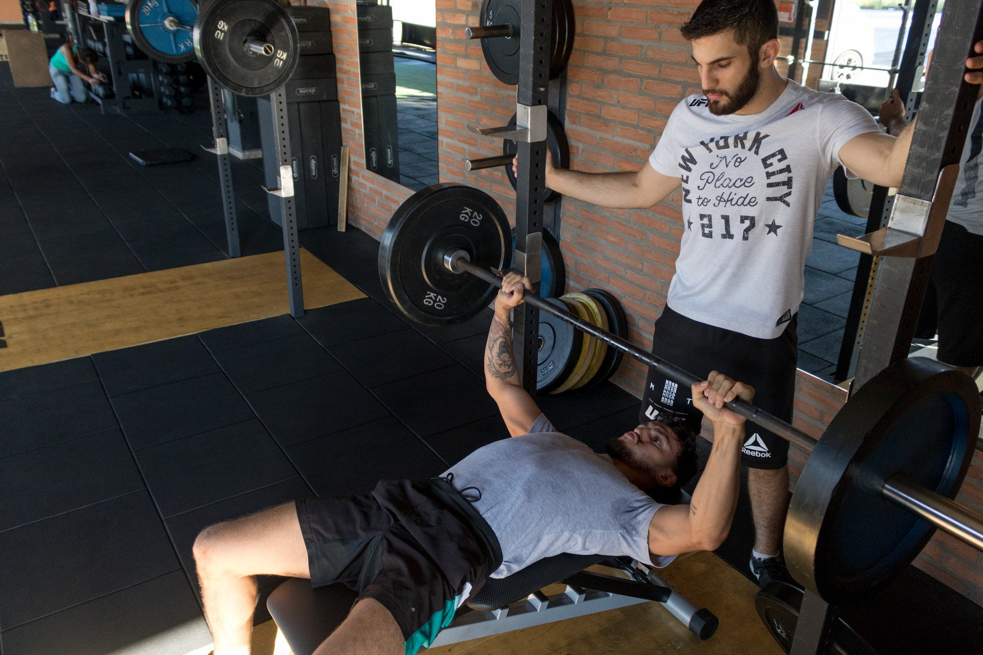 Een power rack aan je trainingsroutine toevoegen is misschien wel een heel goed idee voor betere prestaties, maar wat kan je allemaal met een power rack?